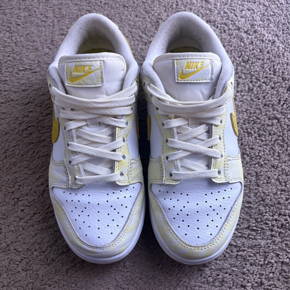 Nike Dunk Low OG Women’s “Yellow Strike” | Size
 6.5